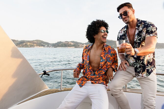 Lisbon – Sunset DJ & Porto Tonic Premium Boat Experience - Getting to Ondas de Ângelo pier without stress