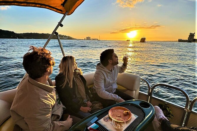 Lisbon Sunset Experience: Cruise, Wine and Live Music by the Capt - Who should book this cruise (and who might skip it)