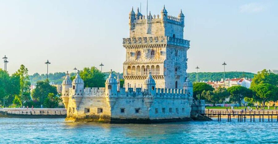 Lisbon: Sunset Sailing Boat Cruise with Wine - Why a sunset sail on the Tagus feels better than land sightseeing