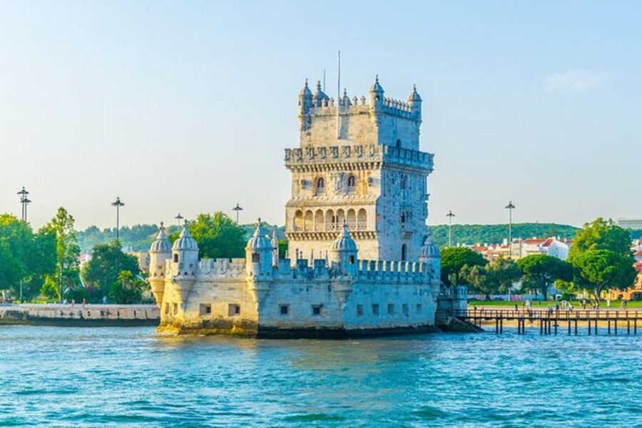 Lisbon: Sunset Sailing Boat Cruise with Wine - On board: the vibe, the drinks, and how the guide works the route