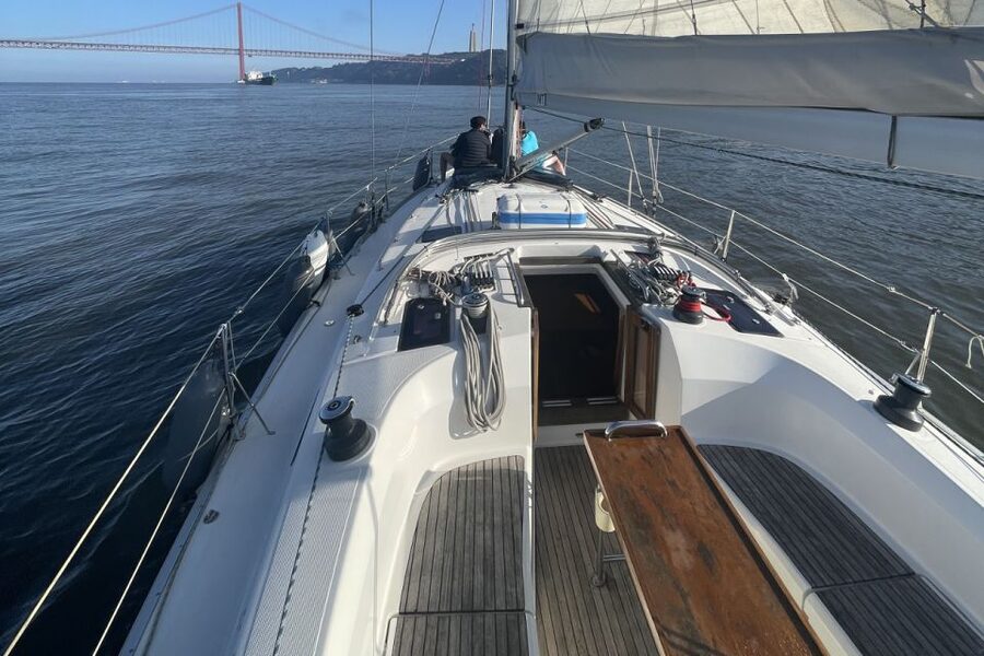 Lisbon: Sunset Sailing Boat Cruise with Wine - FAQ