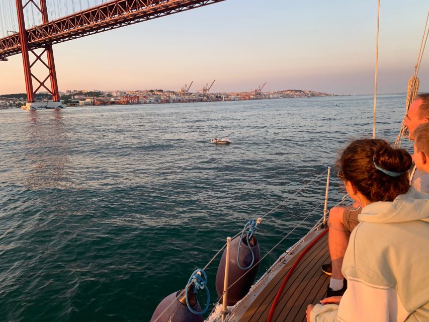Lisbon: Sunset Sailing Cruise with Wine - Who this sunset sailing cruise is best for