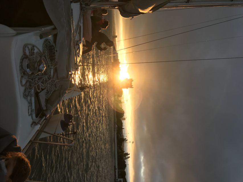 Lisbon Sunset Sailing – Small Group (max 10) Wine & History - Why the Tagus River gives Lisbon its best light