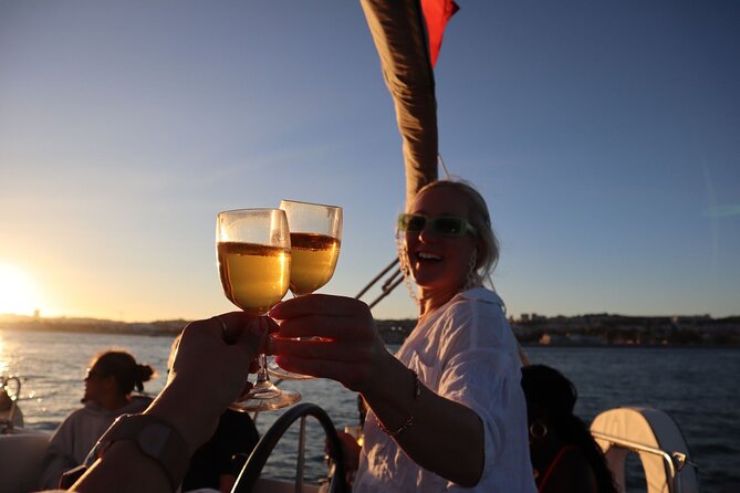 Lisbon Sunset Sailing Tour History & Local Wine — Small Group - Rui and the Mabi IV: the small-group advantage
