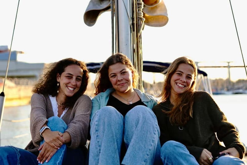 Lisbon: Sunset Sailing with Local Wine & Stunning Views - Key things to know before you go
