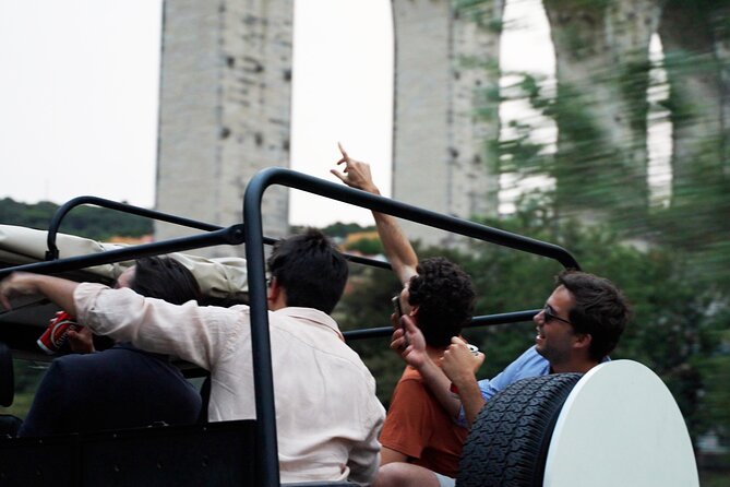 LISBON SUNSET TO NIGHT in Vintage Jeep with FOOD & DRINKS - Getting Your Bearings in a Vintage Jeep at Dusk