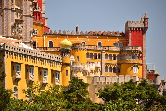 Lisbon Super Saver: 2-Day Sintra, Cascais, Fatima, Nazare and Obidos Small-Group Day Trips - The minivan setup: comfortable, small, and easier on a tight schedule