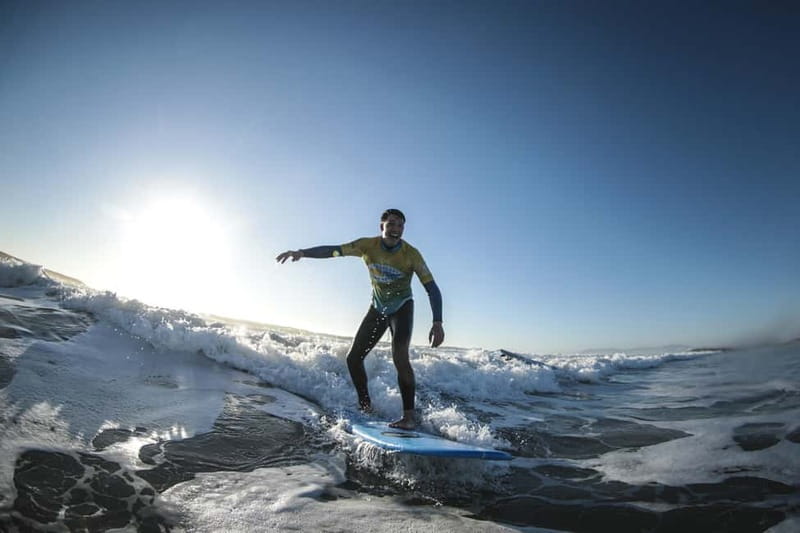 Lisbon: Surf Experience at Costa da Caparica - Portugal Surf School to the beach: what your start day really looks like