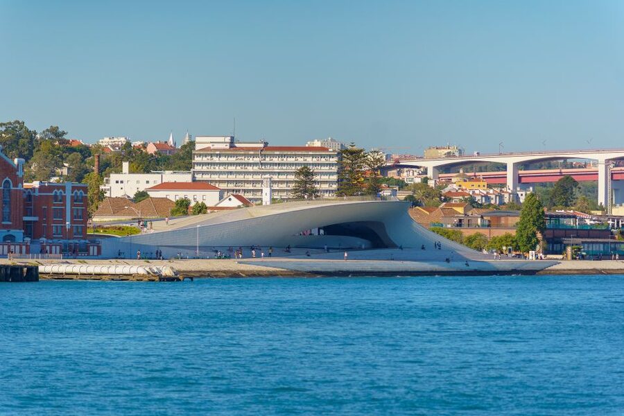 Lisbon: Tagus River Cruise With Brunch - Should You Book Blue Cruises Lisbon Tagus River Cruise With Brunch?