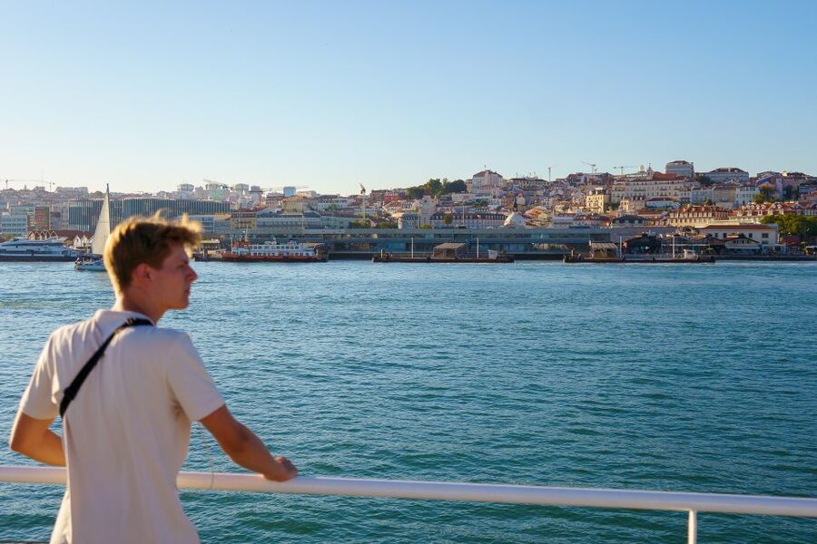 Lisbon: Tagus River Cruise with Welcome Drink - Why This Cruise Works: Views, Time, and Value