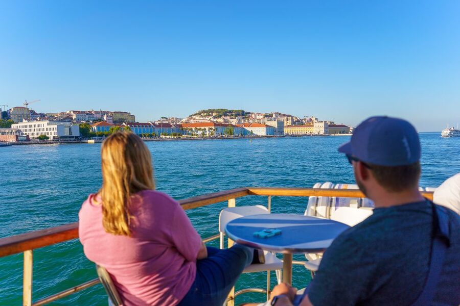 Lisbon: Tagus River Cruise with Welcome Drink - Monument to the Discoveries: The River’s View of Portugal’s Ocean Story