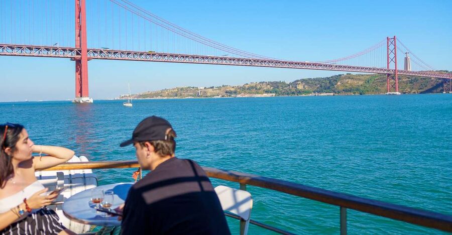 Lisbon: Tagus River Cruise with Welcome Drink - The Starting Point: Estação Fluvial Sul e Sueste in Real Life