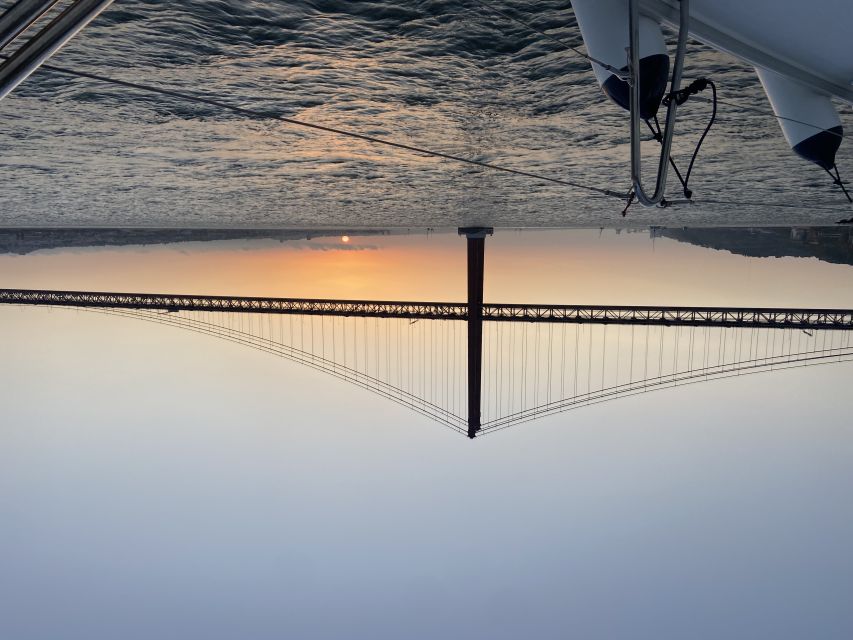Lisbon: Tagus River Sailboat City Cruise - What happens on board: the rhythm of the cruise