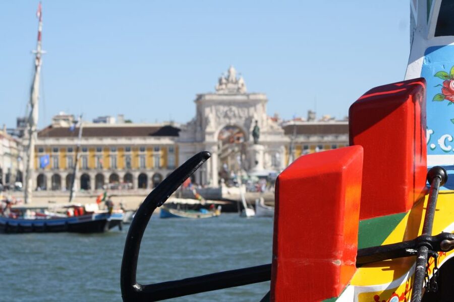 Lisbon: Tagus River Sunset Cruise in a Traditional Vessel - Key points at a glance