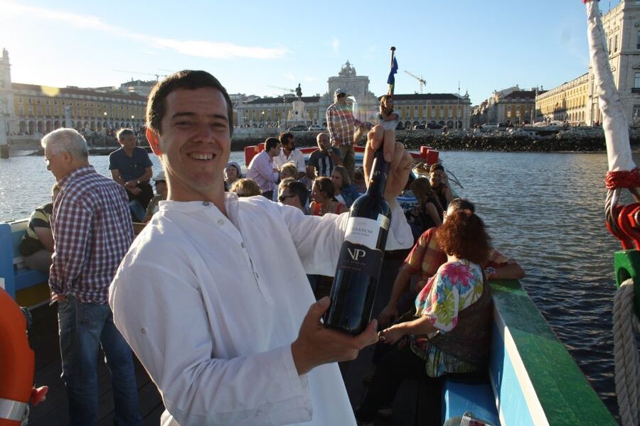Lisbon: Tagus River Sunset Cruise in a Traditional Vessel - Starting at Terreiro do Paço: the easiest way to find the dock
