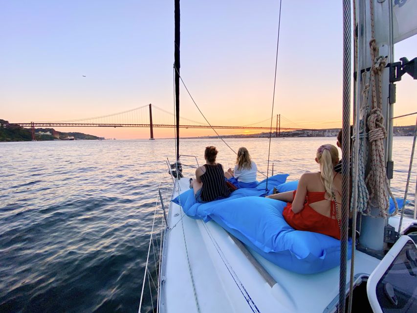 Lisbon: Tagus River Sunset Cruise with Drinks - What It’s Like on Board: Seating, Wind, and How to Get the Best Views