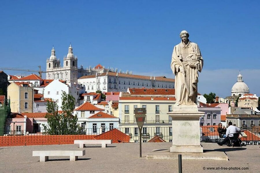Lisbon: Tailored Tour - Four hours of guided Lisbon: what “tailored” looks like in real life