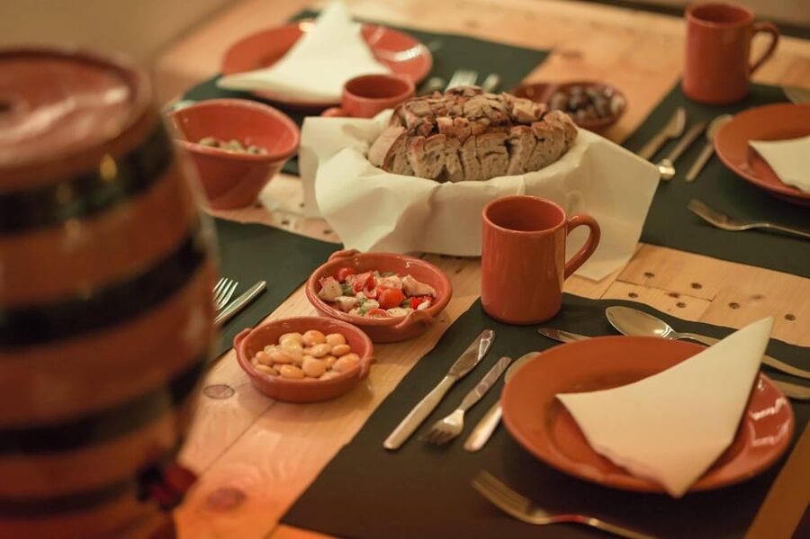 Lisbon: Tapas & Drinks with Fado Live Performance - Who This Lisbon Fado Dinner Is Best For