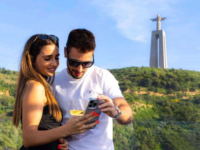 Lisbon: Tejo River Sightseeing Cruise - Getting on board at Praça do Comércio (and what to watch for)