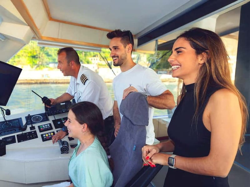 Lisbon: Tejo River Sightseeing Cruise - Comfort and seating: choosing sun, shade, or quiet