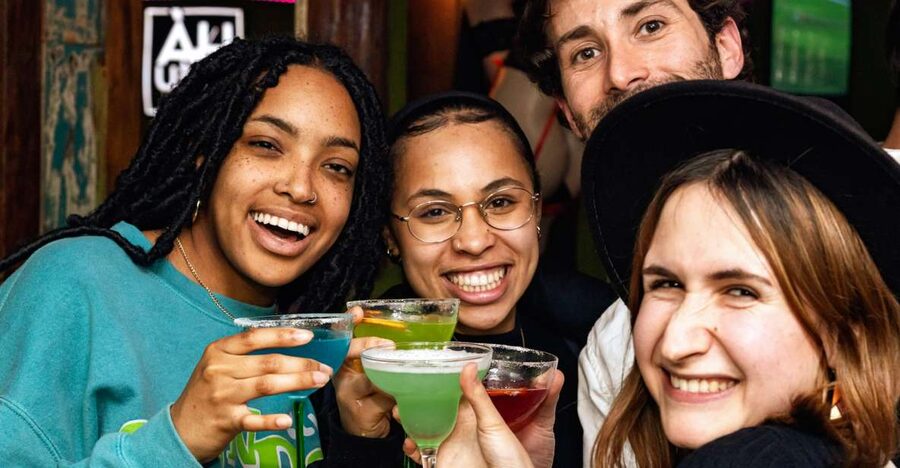 Lisbon: Tipsy Tour Fun Bar Crawl with a Local Guide - Key moments that make this Tipsy Tour worth it