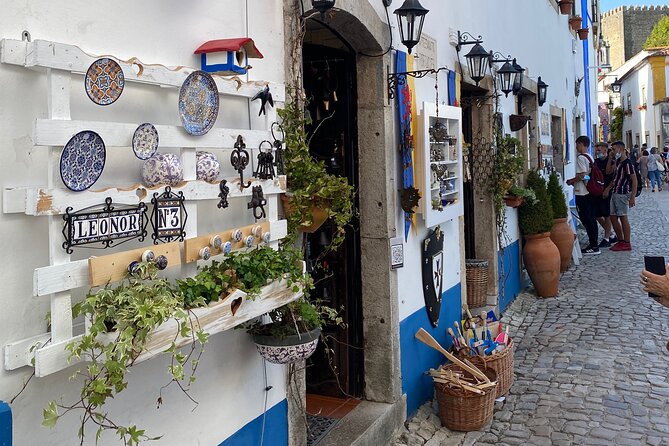 Lisbon to Fatima/Batalha/Nazare & Obidos guided tour 8pax group - O Sino in Fatima: why the souvenir stop isn’t just shopping