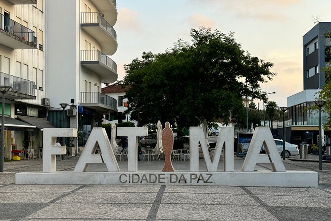 Lisbon to Porto with stops Obidos Nazare Fatima Coimbra Aveiro - Nazaré: Surf-Scene Views and a Real Fishing Town Feel