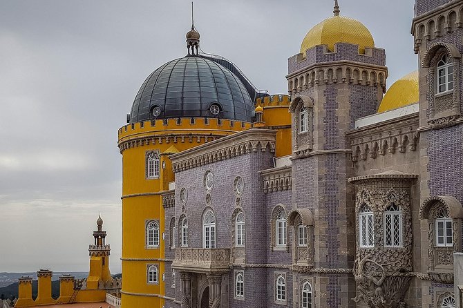 Lisbon to Sintra & Cascais: Private Day Tour & Fully Customizable - Vehicle size and comfort: sedan vs minivan