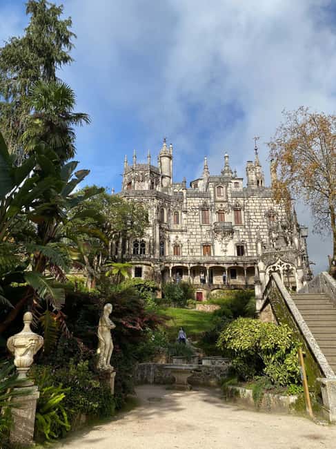 Lisbon to: Sintra, Pena & Regaleira guided 8pax group tour - Quinta da Regaleira: the mythical stop with guided context