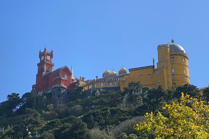 Lisbon to Sintra Pena & Regaleira guided tour in 8pax group - Stop 3: Centro Histórico de Sintra for quick orientation (and a breather)