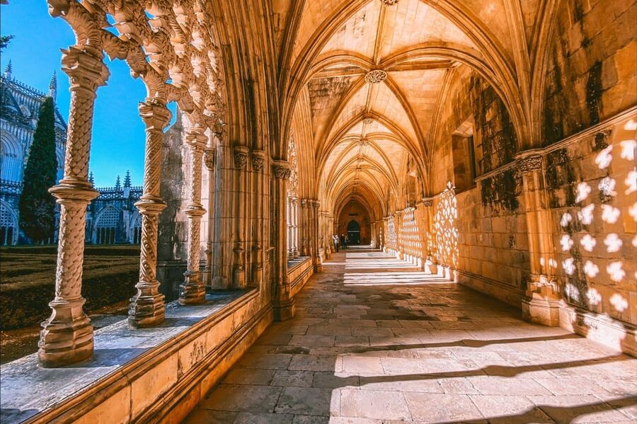 Lisbon: Tomar, Batalha, and Alcobaça Monasteries Tour - Why This Lisbon to UNESCO Loop Works So Well
