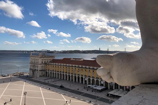 Lisbon Tour - Guides Matter: The Professionalism Factor (Carlos, Miqueias, and Guilherme)