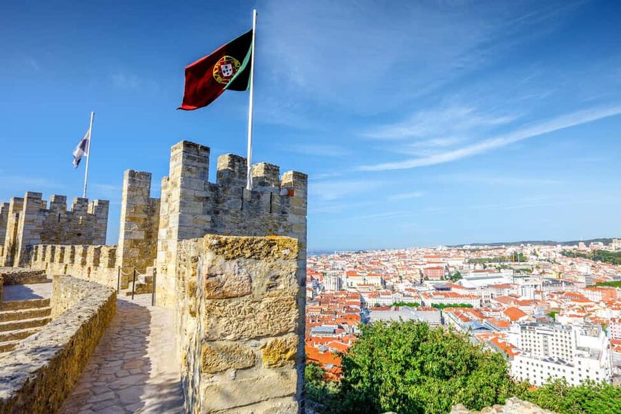 Lisbon Tour: Cristo Rei, Belem, São Jorge Castle, 360°View. - Cristo Rei across the Tagus: quick climb, huge 360° payoff