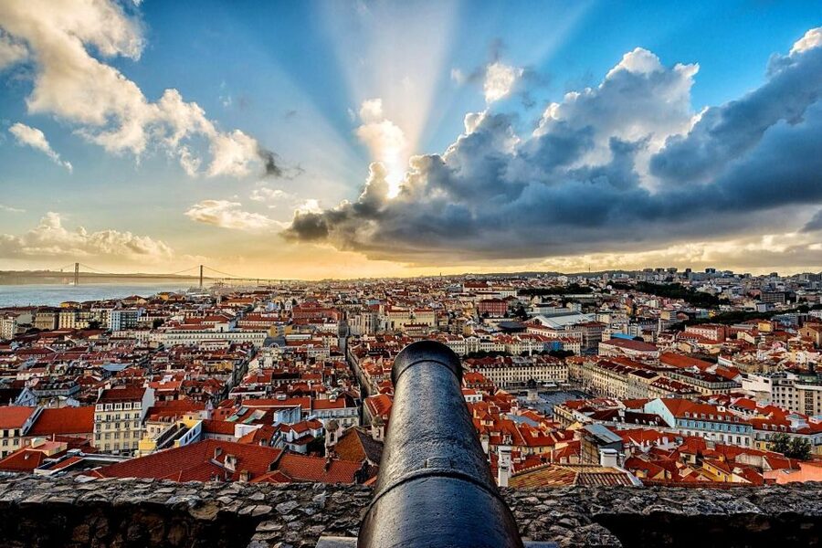 Lisbon Tour: Cristo Rei, Belem, São Jorge Castle, 360°View. - Miradouros for 360° photos: São Pedro de Alcântara, Santa Luzia, Senhora do Monte