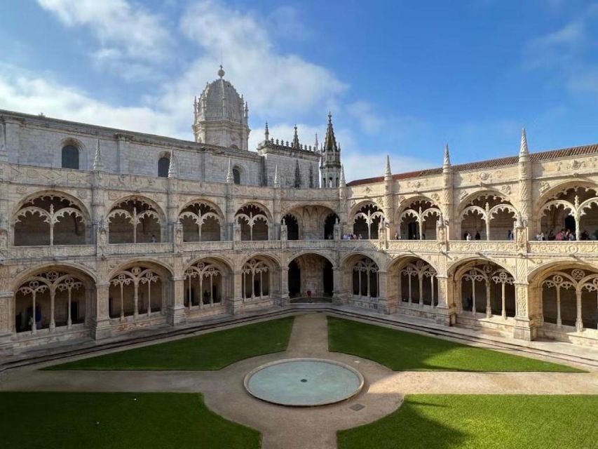 Lisbon: Tour of Belem and Jerónimos Monastery - A focused 2-hour Belem loop that keeps moving
