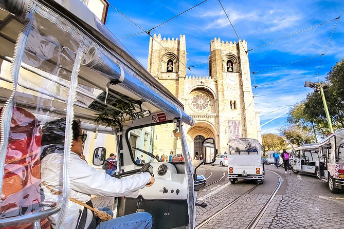 Lisbon tour Oldtown & Viewpoints on a tuktuk - Riding a tuktuk to Lisbon’s high points without the hassle
