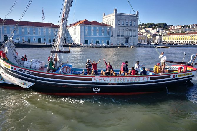 Lisbon Traditional Boats - Guided Sightseeing Cruise - Price and value: why $30ish can be a good deal here
