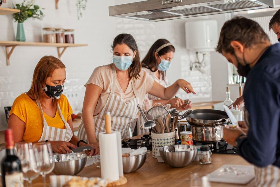 Lisbon: Traditional Portuguese Cooking Class - The pre-cooking tasting: cheeses, chorizo, and wine