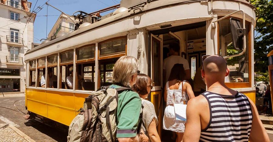 Lisbon Tram No. 28 Ride & Walking Tour - Old Town Sights on a Hill: Sé de Lisboa, São Vicente de Fora, and the Pantheon Story