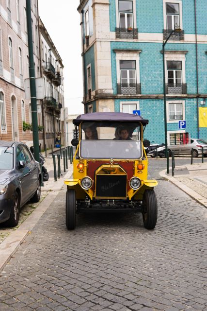 Lisbon: Tuk Tuk City tour with vintage car - Comfort, weather, and who this tour is not ideal for