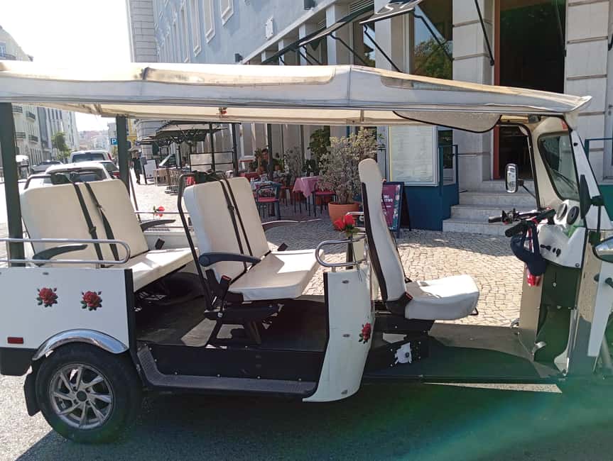 Lisbon. Tuktuk tour, Alfama & Historic city tour - Key things that make this tuk tuk tour work in Lisbon