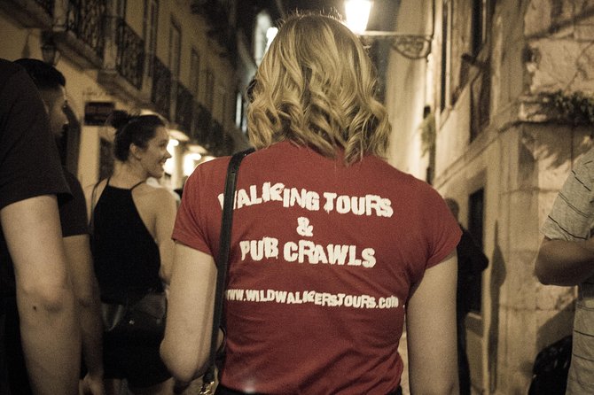 Lisbon Wild Pub Crawl - A 10pm Night Out in Bairro Alto: What This Crawl Really Feels Like