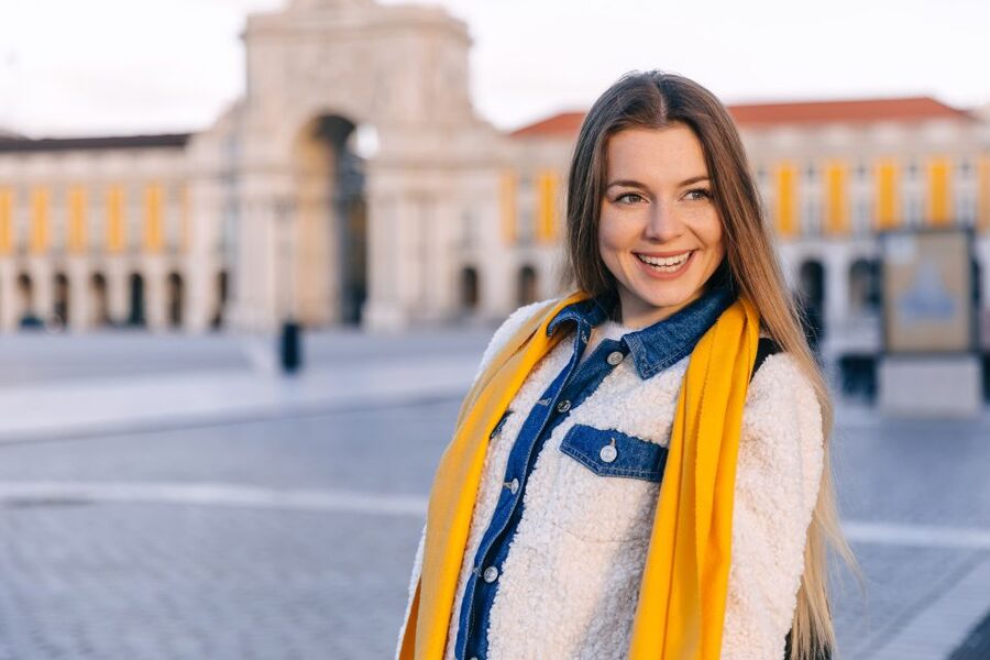 Loving Lisbon: Capture Your Memories with a Photoshoot! - Where you start: meeting below Arco da Rua Augusta