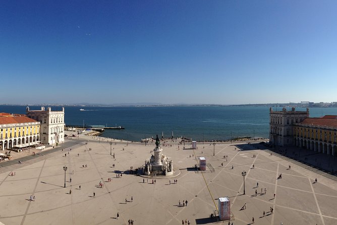 Make it the best day in Lisbon - Half day Private tour - Stop 1: Lisbon Cathedral for a quick view and optional interior