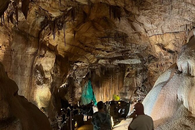 Mira de Aire Caves, Nazaré and Óbidos - All Included Private Tour - Mira de Aire Caves: Your first wow moment under Portugal