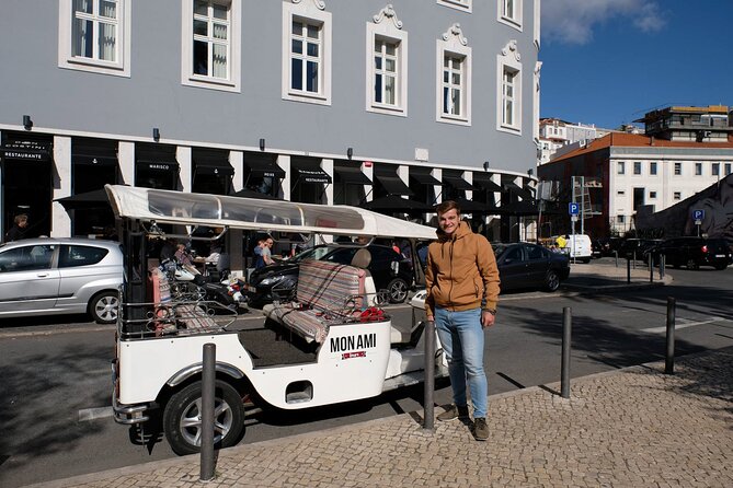 Mon Ami Burguês - Lisbon City Center Private Tuk Tuk Tour - Miradouro São Pedro de Alcântara: where the city opens up