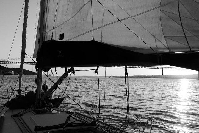 Morning Sailing Tour in Tagus River from Lisbon - Why this 1-hour Tagus cruise is such a smart Lisbon morning