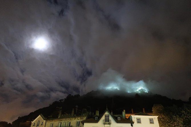 Night Walk: "From the Ghosts of the Castle to the Apparitions of the Mountains" - Climbing through the Serra de Sintra at night: Natural Park views and legend themes