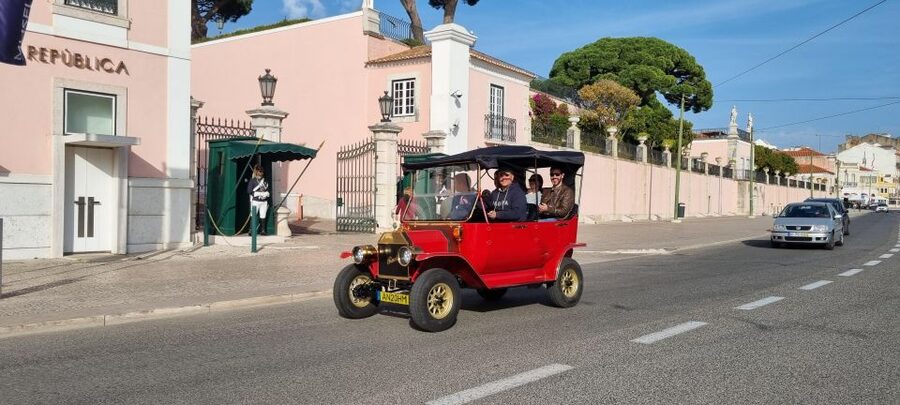 Nostalgic Lisbon Tuk Tuk Tour: Hidden Gems - Jerónimos Monastery: UNESCO, with architecture that actually makes sense