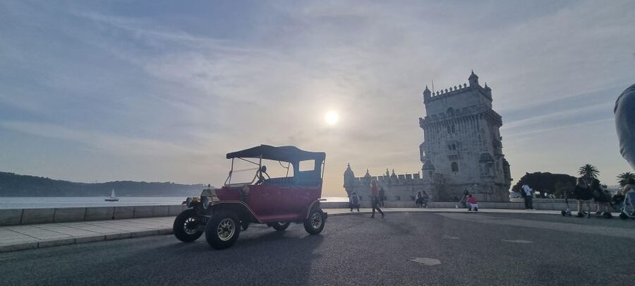 Nostalgic Lisbon Tuk Tuk Tour: Hidden Gems - Alfama and fado vibes: where the story turns personal